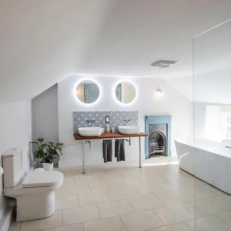 Cusgarne Manor Boutique B&B - Adults Only-2